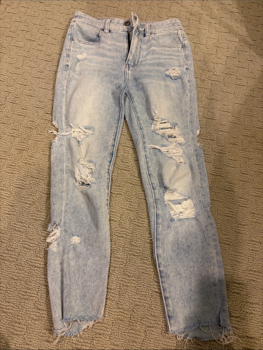 American Eagle Outfitters Light Blue Distressed Skinny Jeans